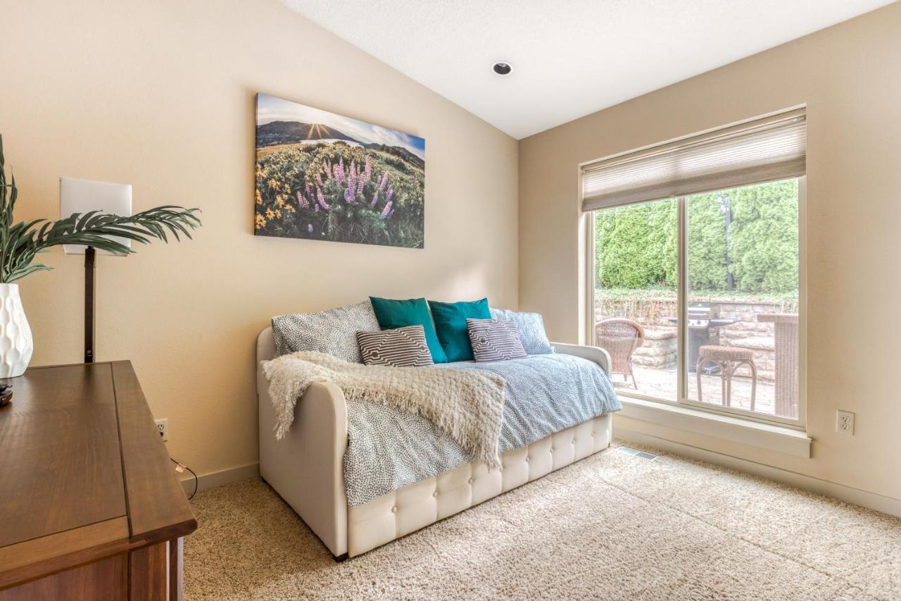 Mt Adams River View House Худ Ривър Екстериор снимка